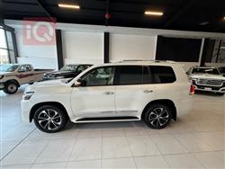 تۆیۆتا لاند کروزەر